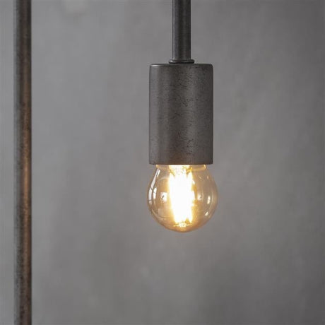 Sorgente luminosa Filamento LED Sfera Ø4,5 DH Interno Vetro color ambra LxPxH 8x5x5 Vetro color ambra Foto atmosferica vista frontale diagonale