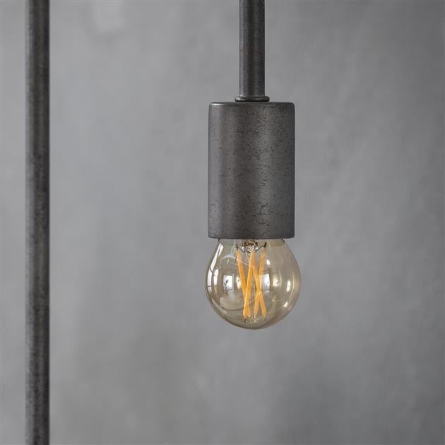 Sorgente luminosa Filamento LED Sfera Ø4,5 DH Interno Vetro color ambra LxPxH 8x5x5 Vetro color ambra Foto atmosferica vista frontale diagonale