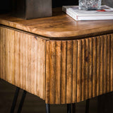 Comodino Maria DH Interior Mango LxLxH 51x46x28 Legno di mango Dettaglio fotografico atmosferico