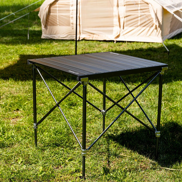 Tavolo da campeggio pieghevole in alluminio 72x65x51 cm Dimehouse Nero LxPxA 81x18x18 Alluminio Foto suggestiva vista diagonale frontale