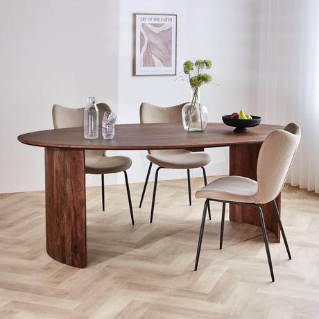 Tavolo da pranzo Yves Finitura Noce Dimehouse Marrone LxPxH 225x115x9 Legno di acacia Foto suggestiva vista diagonale frontale