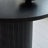 Tavolo da pranzo Elora Dimehouse Nero LxPxA 115x115x9 Legno di mango Dettaglio fotografico atmosferico