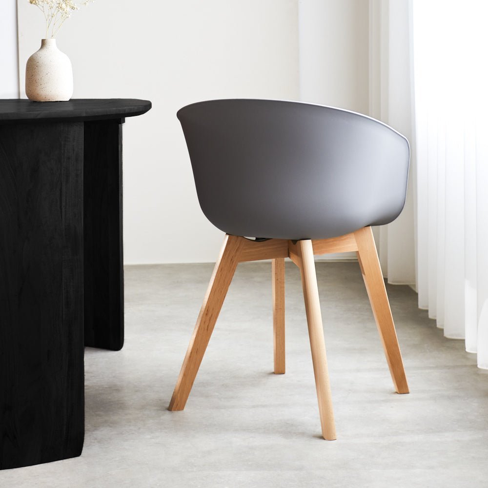 Sedia per sala da pranzo Herning Dimehouse Grigio LxPxA 68x60x51 Plastica Foto atmosferica diagonale vista posteriore