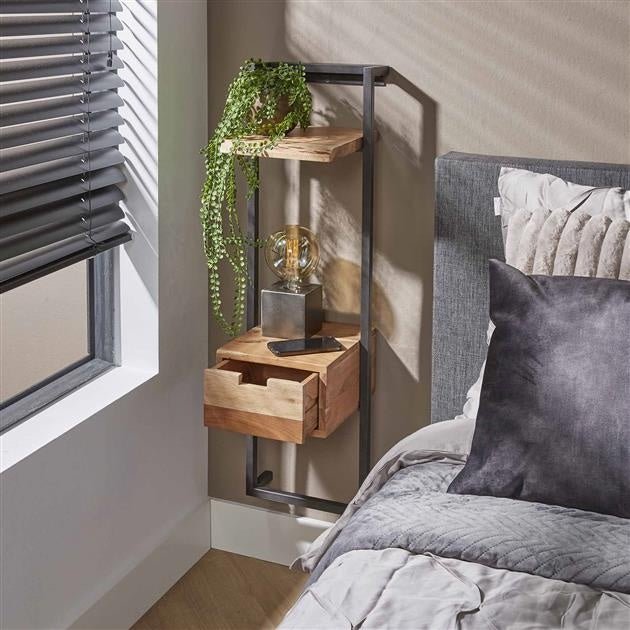 Comodino Naomi DH Interior Acacia LxPxH 103x35x20 Legno di acacia Foto atmosferica vista frontale diagonale