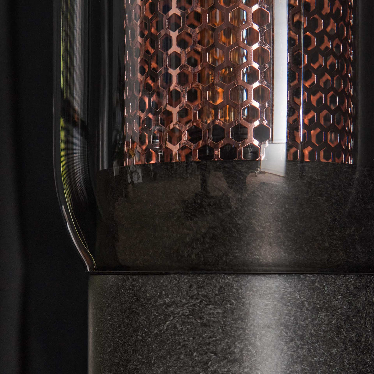 Lampada da tavolo Hilda DH Interior Nero LxLxH 46x38x21 Metallo Atmosfera foto dettaglio