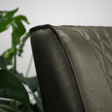 Poltrona Pietro Dimehouse Verde LxPxH 68x62x45 Ecopelle Dettaglio fotografico atmosferico