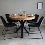 Tavolo da pranzo Oregon Dimehouse Marrone LxPxH 80x80x30 Legno di mango Vista frontale della foto suggestiva