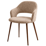 Sedia da pranzo Japandi color sabbia bouclé Aki - struttura in noce - con braccioli